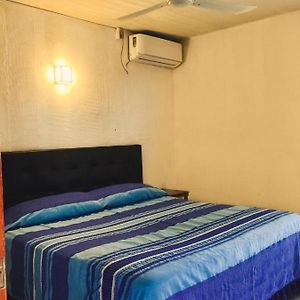 Habitación Estándar con Cama Queen